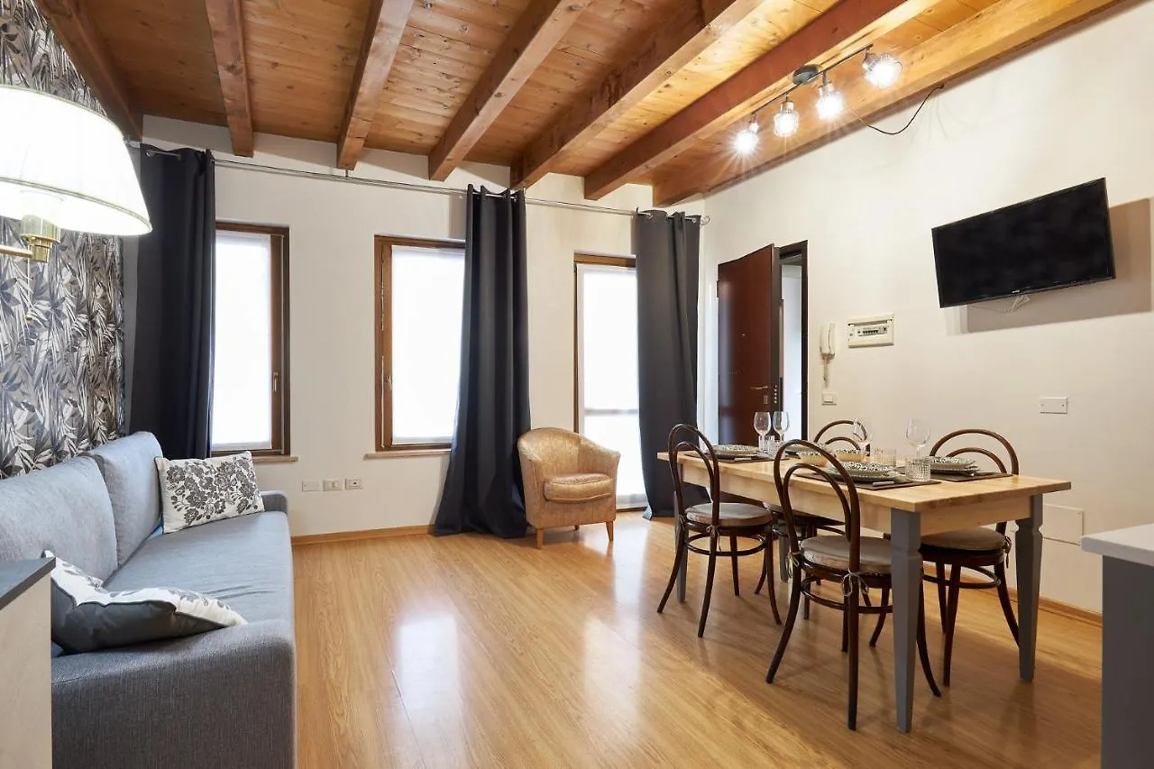 Next To The Library Apartments Verona Italy