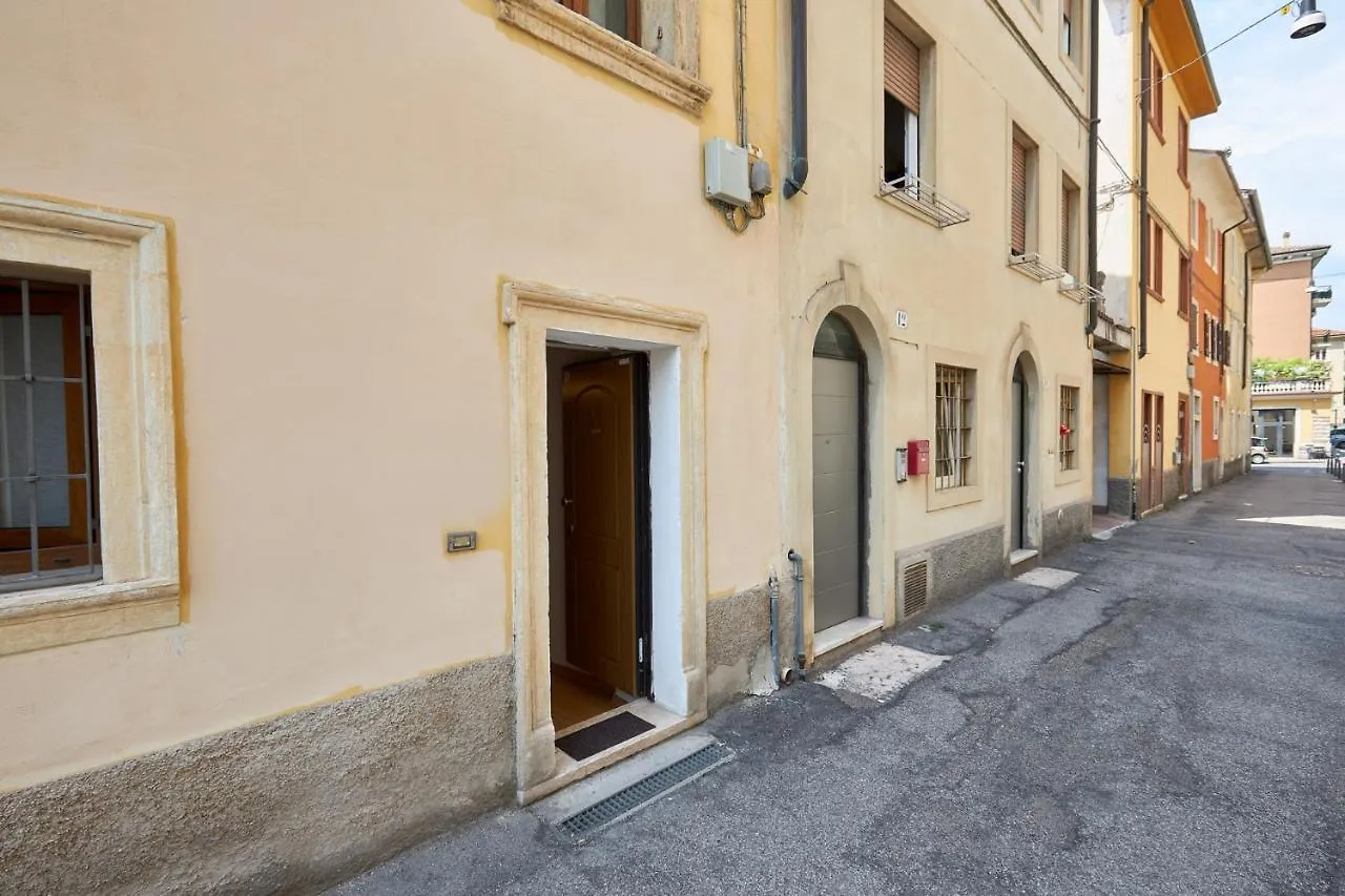 Next To The Library Apartments Verona Italy