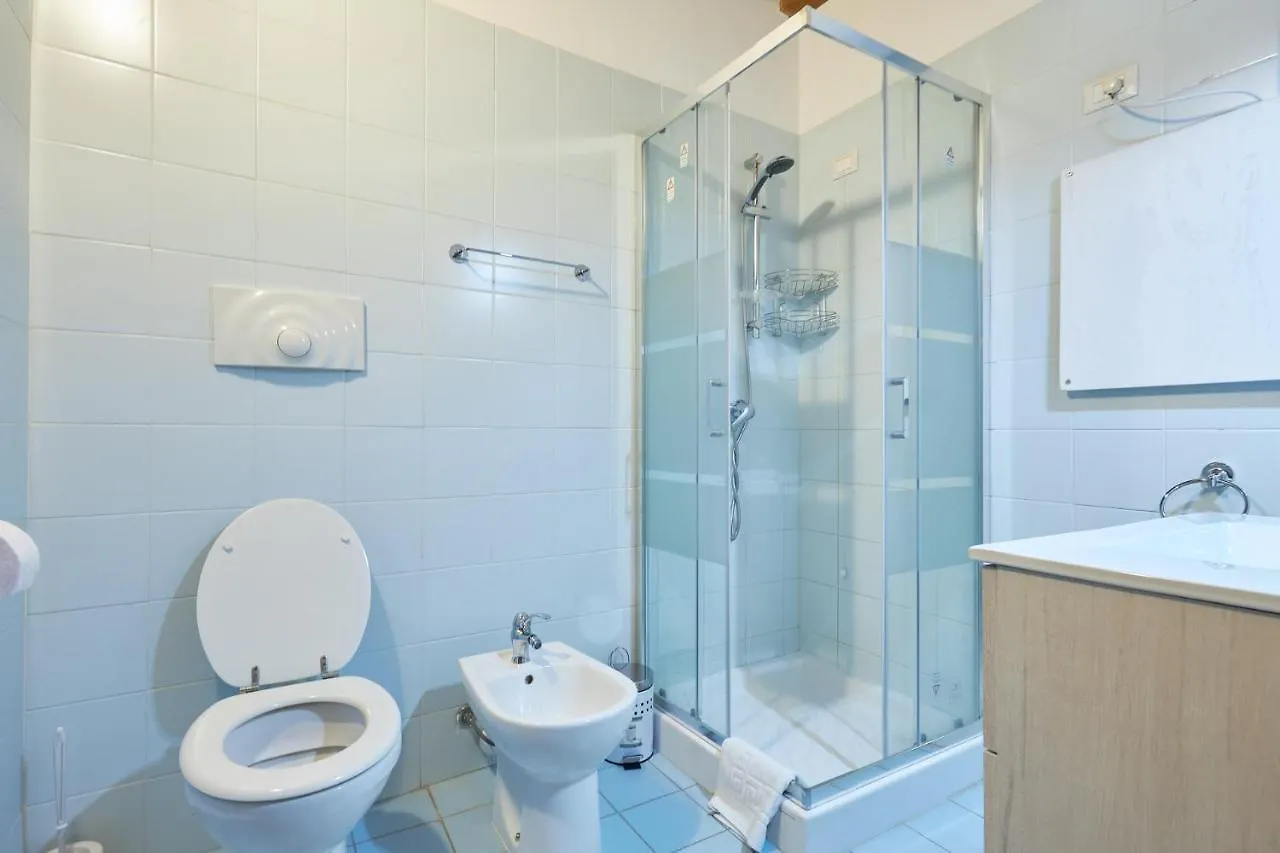 فيرونا Next To The Library Apartments 0*,  إيطاليا